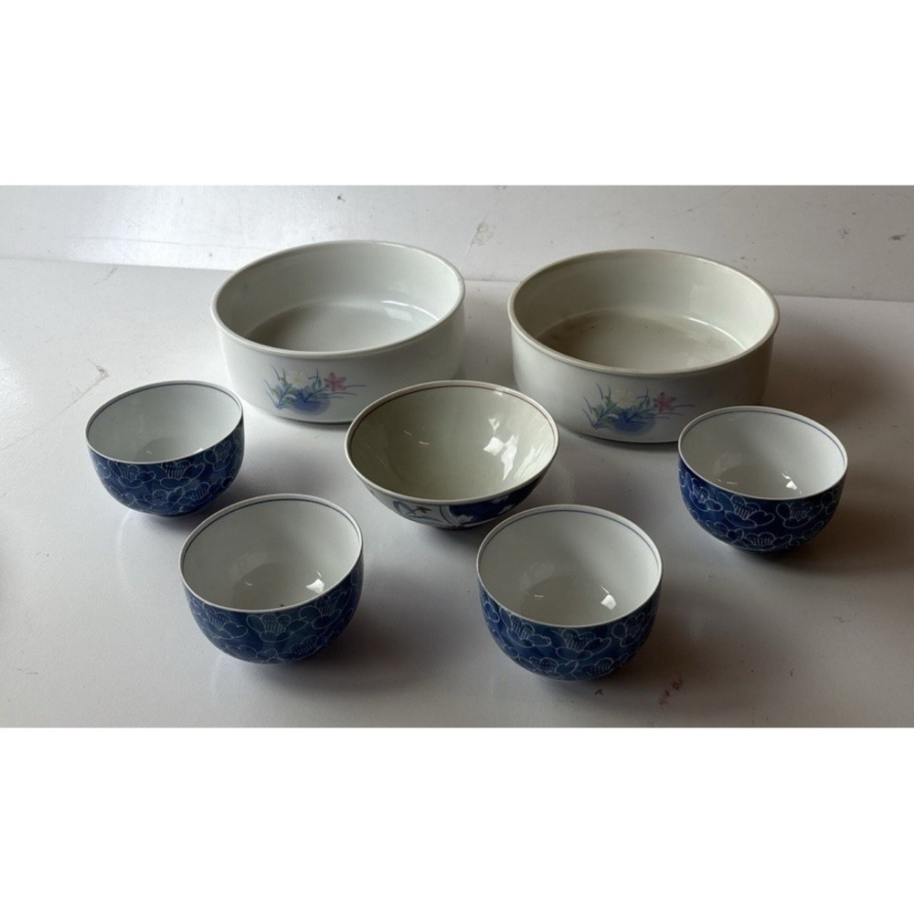 Japanese Porcelain Serving Bowls Tea Cups & Rice Bowl Arita Style 7 pc Mixed (HF